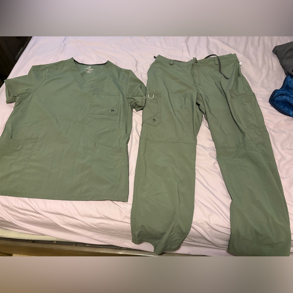 Green Cherokee Infinity Scrub Set size L